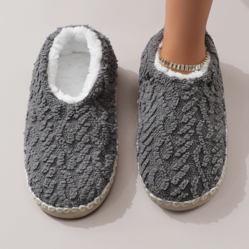 Pantofole da casa da donna aut - Winter Clothing Material recensione e prezzo