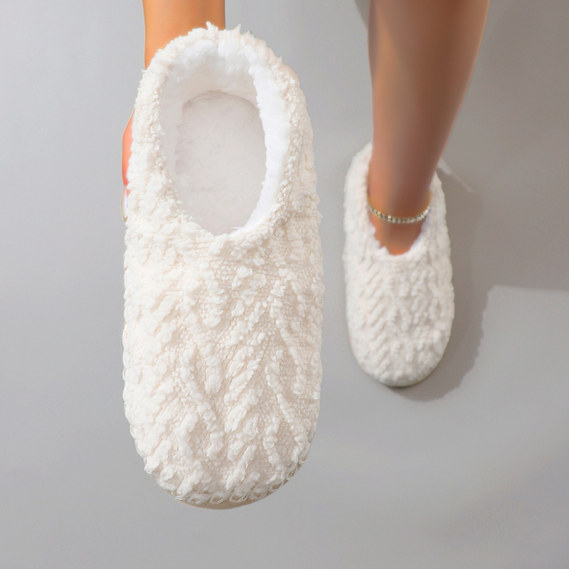 Pantofole da casa da donna aut - Winter Clothing Material recensione e prezzo
